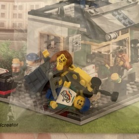 LEGO CREATOR: Toy & Grocery Shop (31036) Used With Minifigs And Instructions