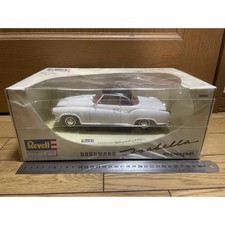 1/18 BORGWARD ISABELLA COUPE Revell Diecast Car