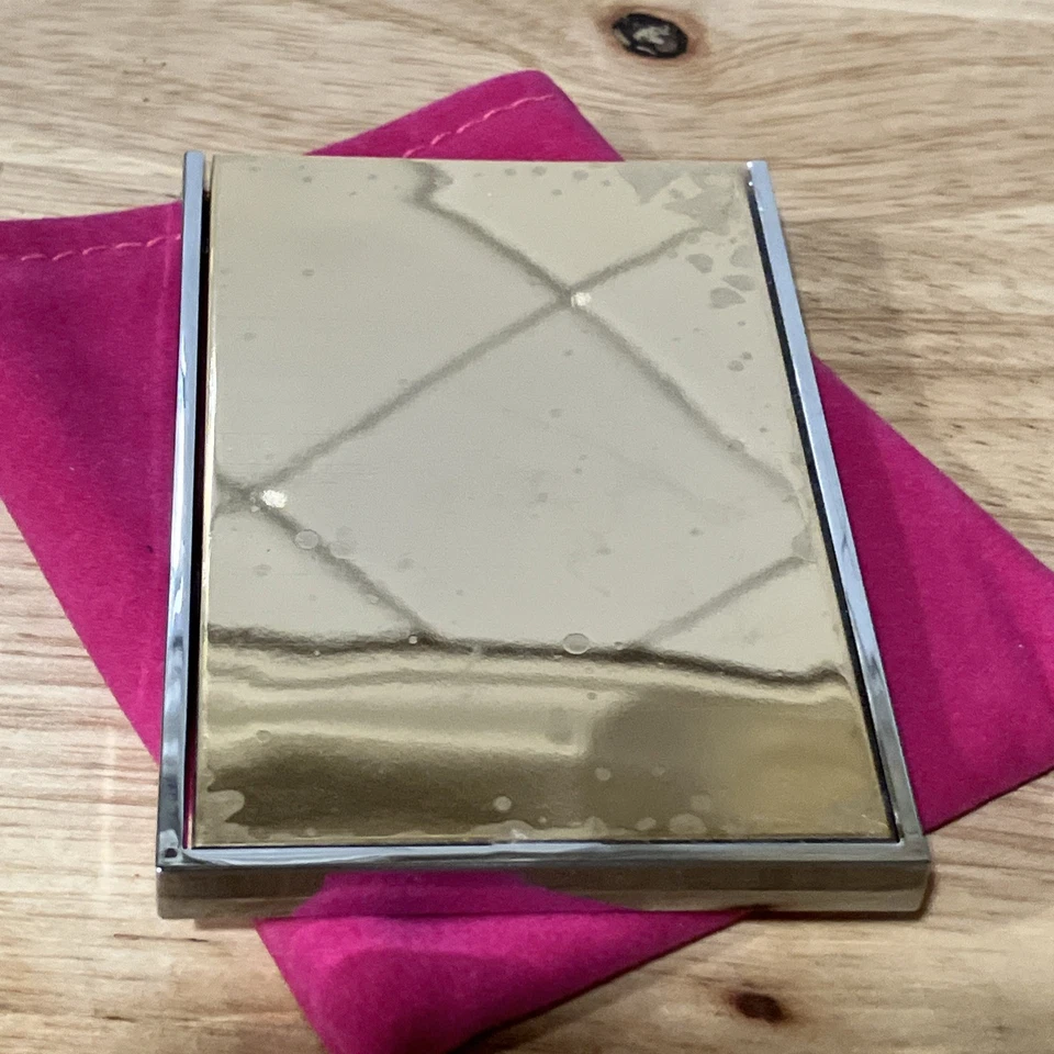 Espejo de viaje compacto YSL Yves Saint Laurent, bolsa de terciopelo rosa logotipo plateado dorado Foto 4 de 4