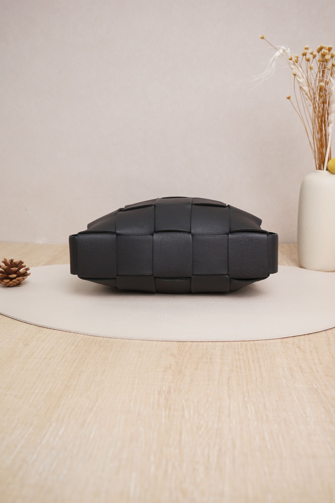 Bottega Veneta Intrecciato Vertical Crossbody Black Sheepskin/Dustbag thumbnail 5