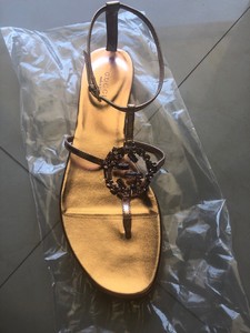 NEW! RARE Gucci Crystal GG Thong Sandals PInk Gold Metallic Leather Size 39 1/2 888108217861 | eBay