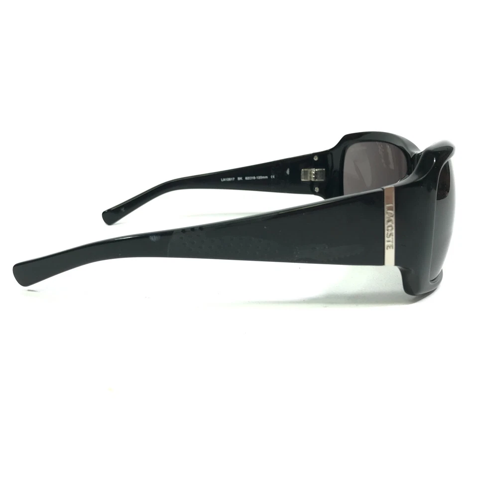 Lacoste 太阳镜 LA12617 BK 黑色方形镜框带紫色镜片 62-18-120 — 第 4/4 张图片