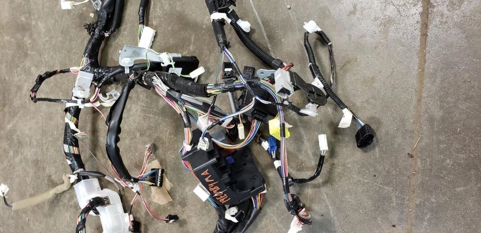 COROLLA   2013 Dash Wiring Wire Harness 1137944 - Image 3 of 4