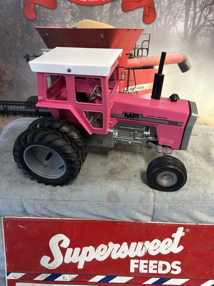 Ertl 1/16 Massey Ferguson 1105 Tractor w Cab Custom Pink - Image 2 of 4