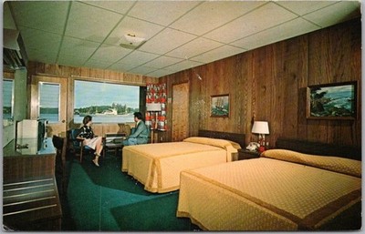 ALEXANDRIA BAY 1000 Islands NY Postcard ''CAPT. THOMPSON'S MOTOR LODGE'' Room View