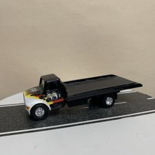 Custom Johnny Lightning Mooneyes Moon Flatbed Tow Truck Hauler Black Wflames Nm