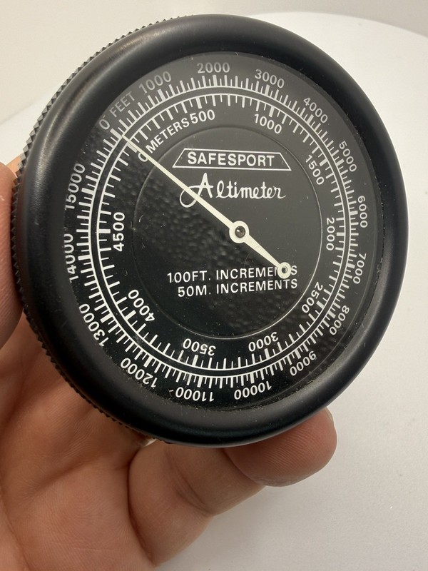 Safesport Aircraft Parts Altimeter Made In Japan 100’ increments 50 meter