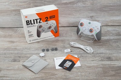 BIGBIG WON BLITZ 2 Bluetooth Wireless Controller with TMR Joystick for Switch