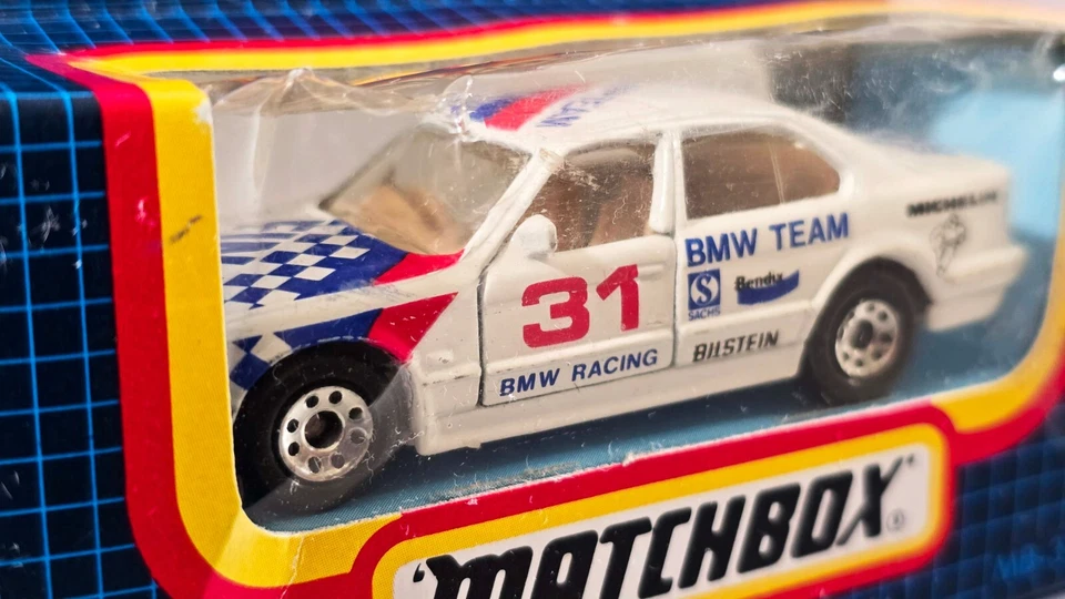 Vintage 1991 Matchbox BMW 5-Series / BMW 535i / Unpunched Blue Grid Window Box - Image 4 of 4