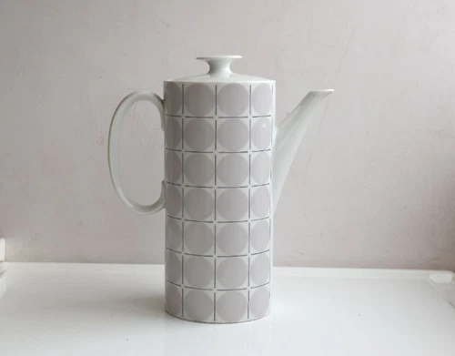 Vtg 1.2 L Thomas Medallion Porcelain White Purple Teapot Tea Pot Bavaria Pottery