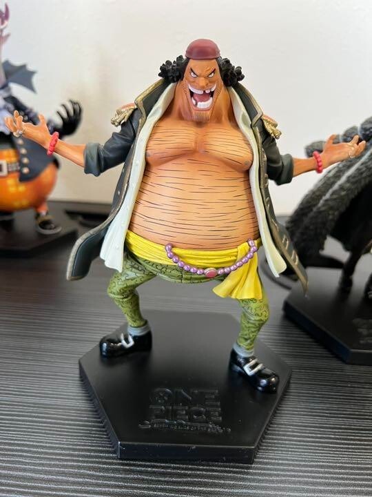 Lot 8 One Piece DX Seven Warlords of the Sea Shichibukai