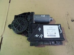 Fensterhebermotor rechts hinten 7L0959794 0130821764 VW  TOUAREG (7LA, 7L6, 7L7)