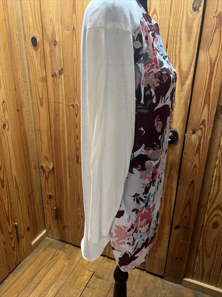 Túnica Van Heusen marfim macio vibrante floral flor tamanho GG manga 3/4 em excelente estado usado - Imagem 3 de 4