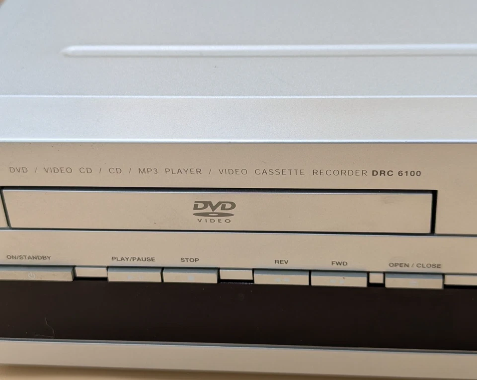 Reproductor combinado RCA DRC 6100N DVD VHS VCR leer descripción piezas o reparación  Foto 2 de 4