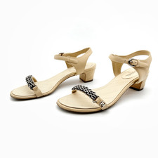 CHANEL 2016 Beige Chain Heels Size 38 Interlocking Pearl CC Logo Sandals Quilted
