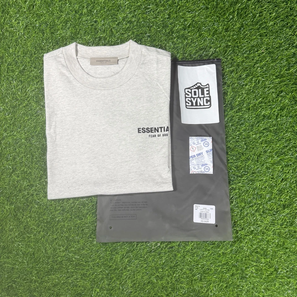 Camiseta de gran tamaño Fear of God Essentials SS22 avena clara niebla (XS-XL) Foto 3 de 4