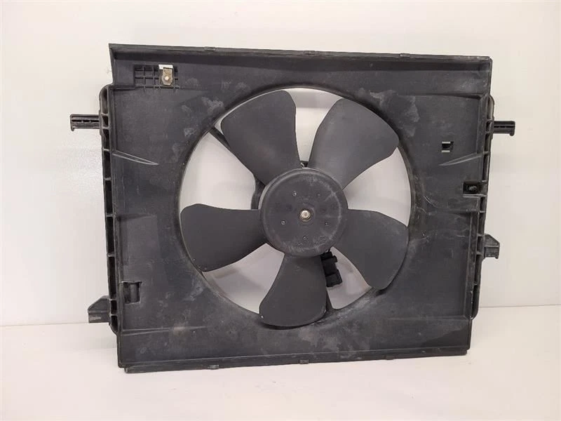 2006-2011 CHEVROLET HHR Radiator Fan Motor Fan Assembly 25784660 - Image 3 of 4