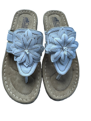 Cliffs by White Mountain Shoes Womens Size 7.5 Flower Sandals Flip Flops Comfort