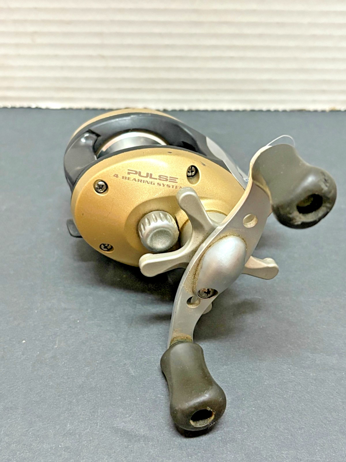 Quantum Pulse PL 400CX Fishing Reel Good Cond. Functions as 