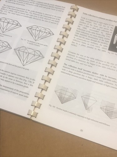 VINTAGE Diamond Grading Lab Book. Color Clarity Cut Carat Cost. circa 1978 - Picture 14 of 15