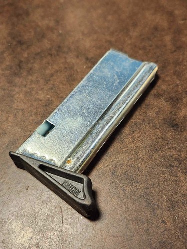 Lorcin L22 Pistol Magazine, Chrome finish, .22LR 9-Shot, OEM New - Picture 5 of 7