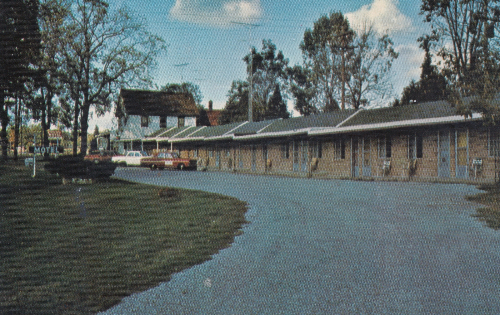 Купить NW Benzonia Beulah MI RPPC ROSIERS Motel & на Аукцион из Америки