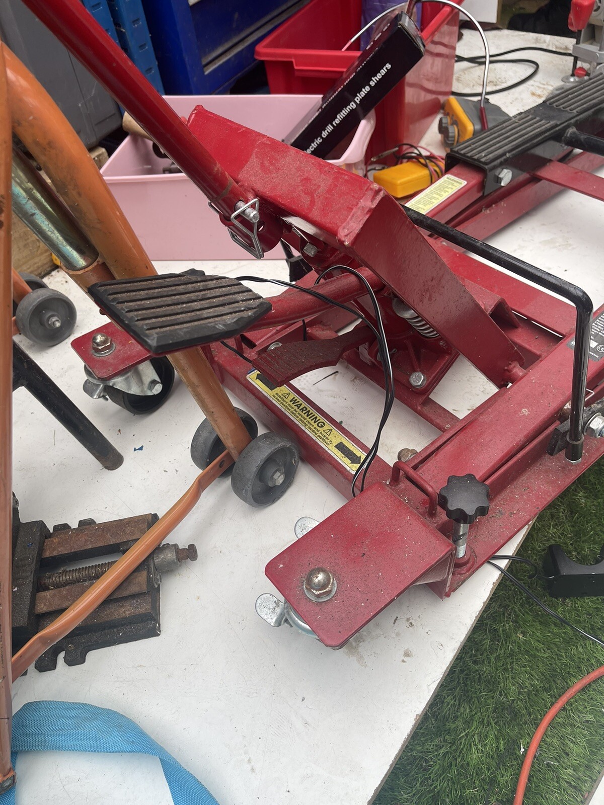 CLARKE CML5 680KG HYDRAULIC BIKE/ATV LIFT 7610193 eBay