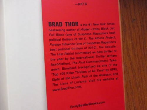 BRAD THOR Signed Book ("ACT OF WAR" -2014 First Edition Hardback) - 第 8/8 張圖片
