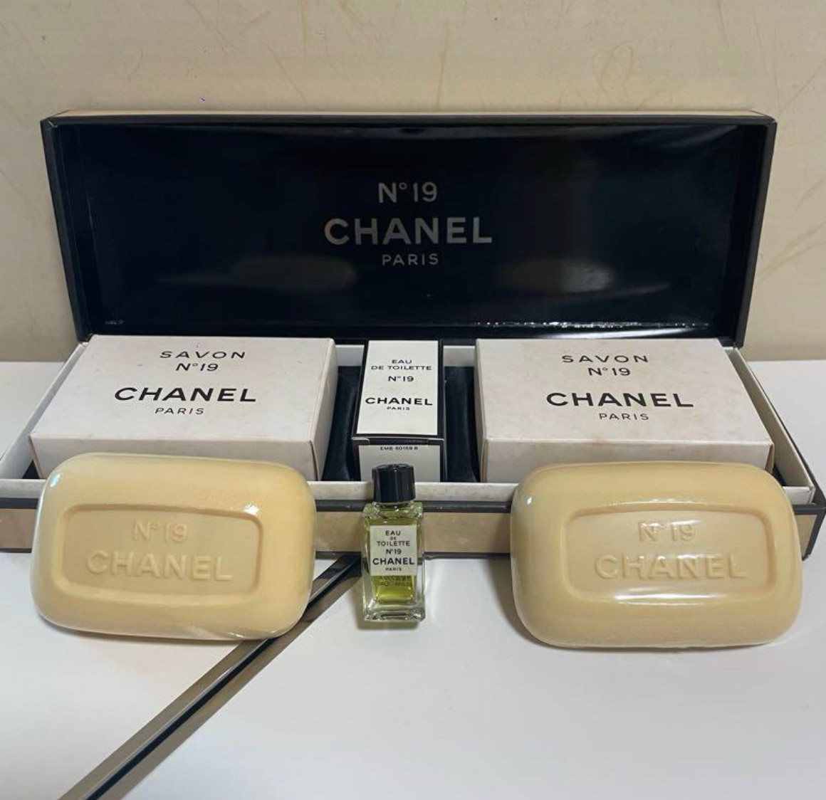 CHANEL　SABON Chanel Chance Au Fresh Le Savon Body Soap 4 pieces White 33x33mm