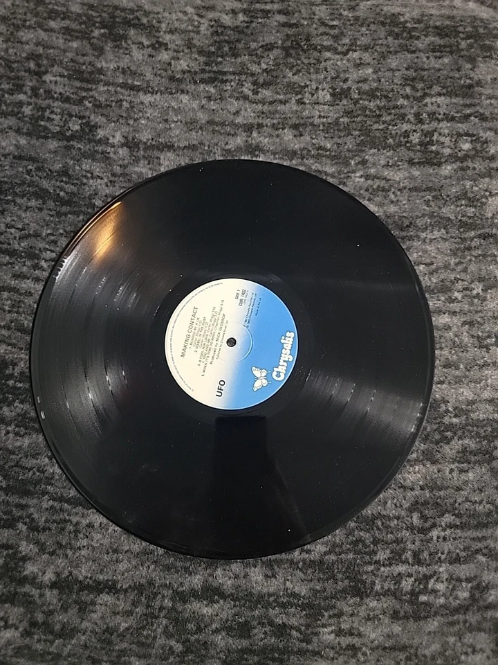 UFO Vinyl LP Making Contact CHR 1402 Chrysalis 1983 NrM/G+ Like New - Image 2 of 4