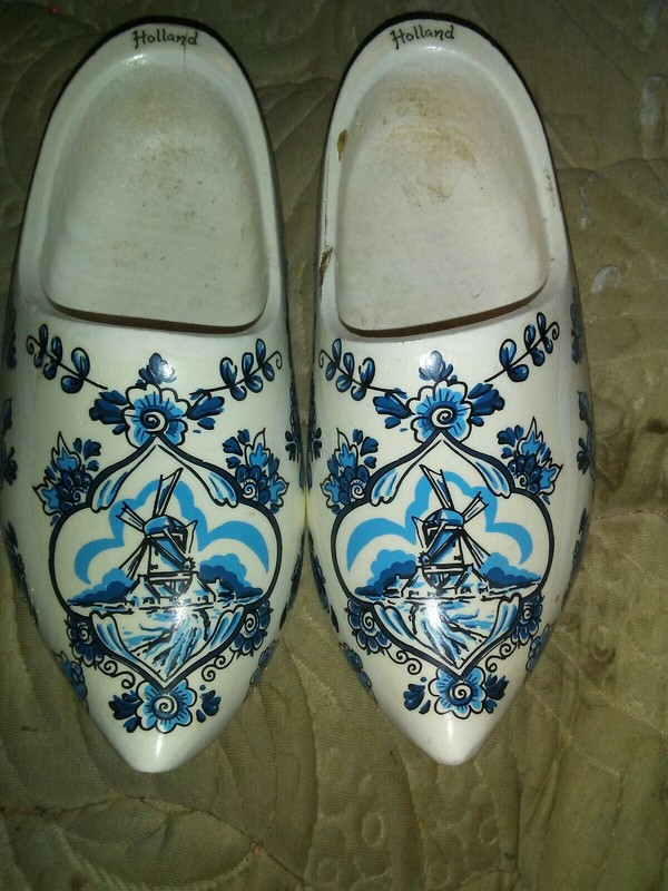 Pair Of Dutch Holland Blue Delft Windmill Clogs wood