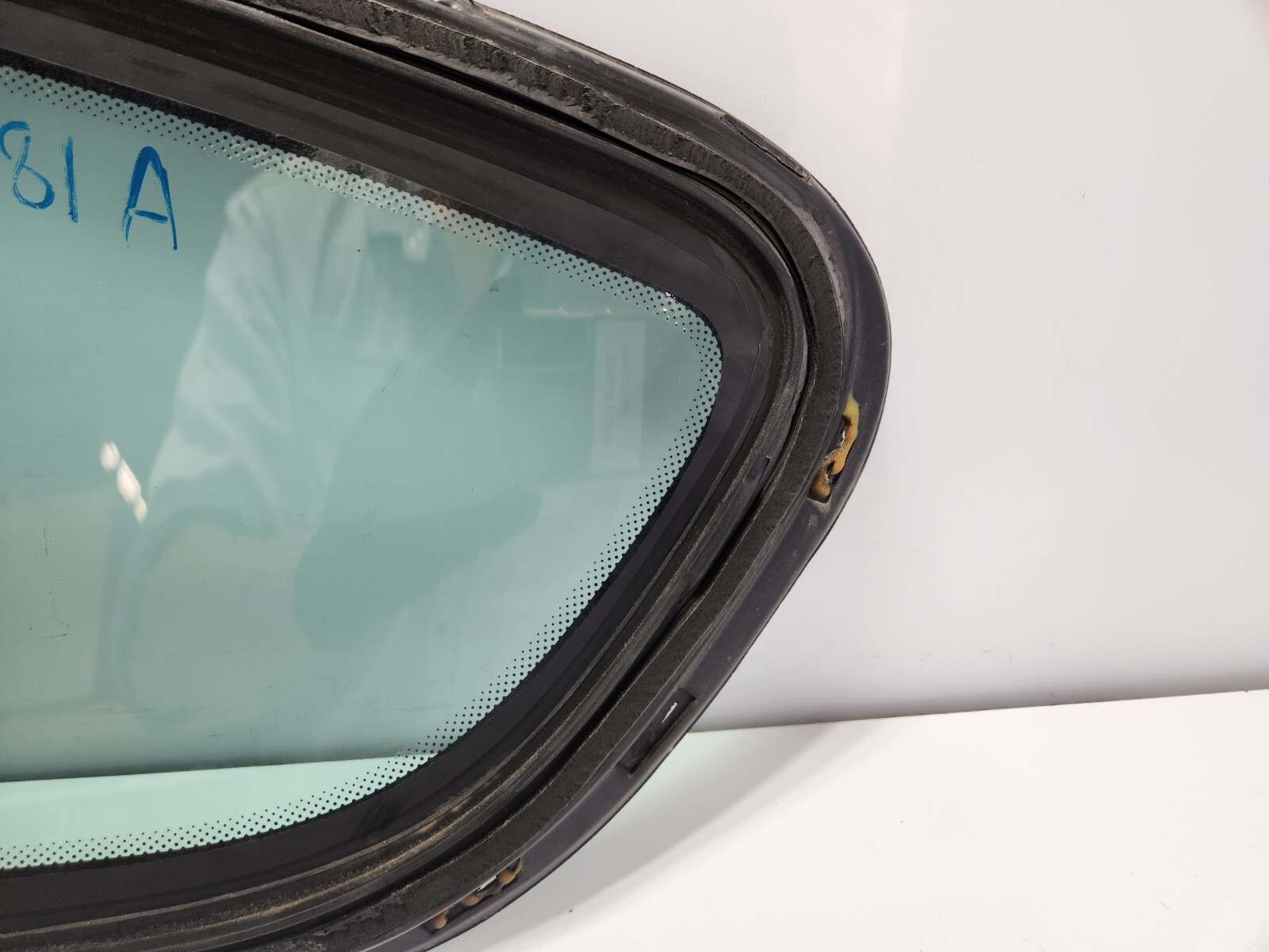 ✅08-19 OEM Maserati GT M145 Coupe Rear Right Passenger Side Window Quarter Glass