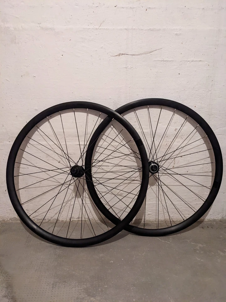 Rennrad Laufradsatz 28" aus Neurad, Shimano Naben