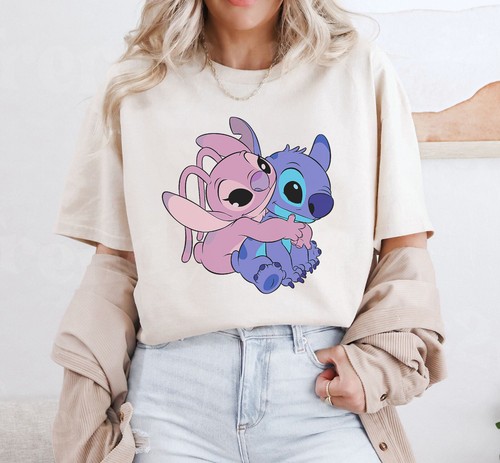 Disney Lilo & Stitch Cute Angel & Stitch Hugging Chest Unisex Shirt 621135 - 第 3/10 張圖片