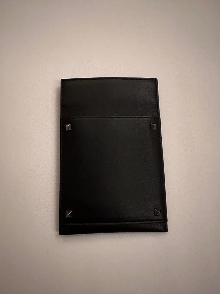 Auténtico bolso bandolera RockStud de cuero Valentino Garavani bolsa para teléfono PVP £745 Foto 3 de 4