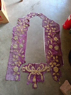 Elements Cut Out Liturgical Clothes Embroidered With Gold Thread D6
