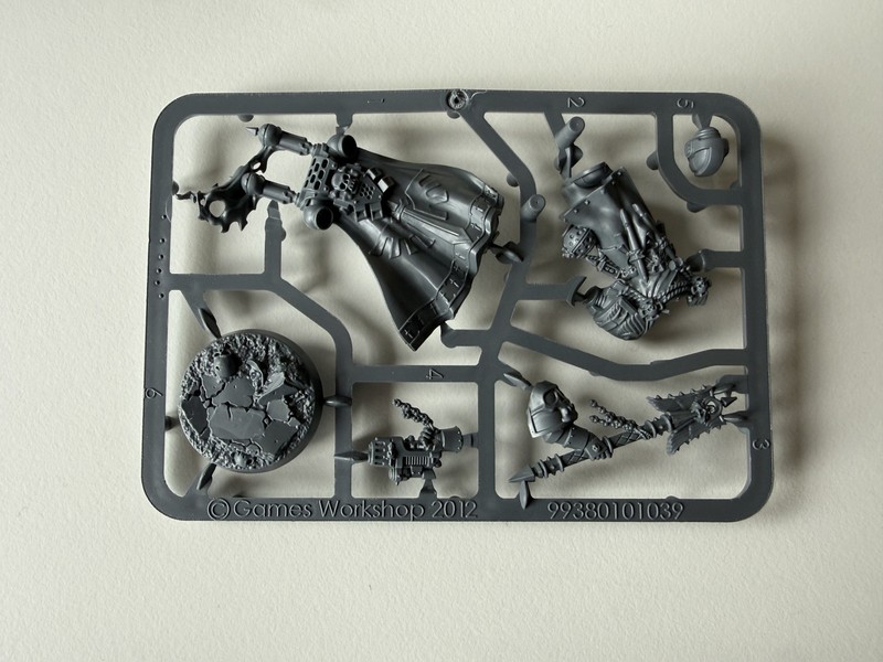 Dark Angels Chaplain Seraphicus OOP Dark Vengeance Limited Edition on sprue