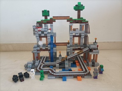 Set de construcción Lego Minecraft La Mina, modelo 21118