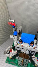 LEGO (6090) Castle: Royal Knight's Castle - 100% Complete Box Manual All Figures