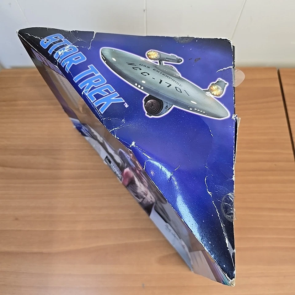 Espejo Espejo Star Trek MEGO 2 Pack Kirk & Spock CAJA TRIANGULAR Nueva Caja DMG Foto 2 de 4