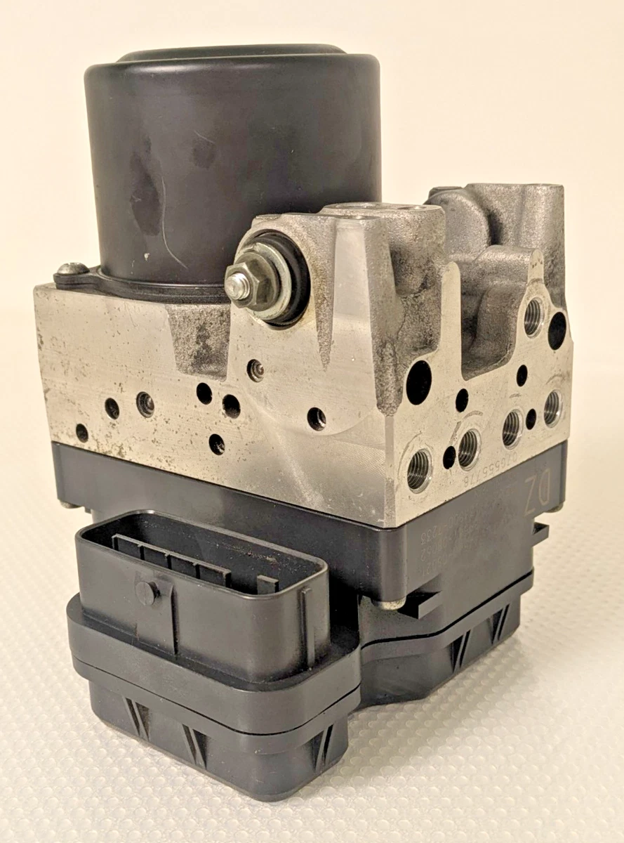 Used OEM Toyota Sienna ABS Actuator Pump Assembly - Fits 2004-2008