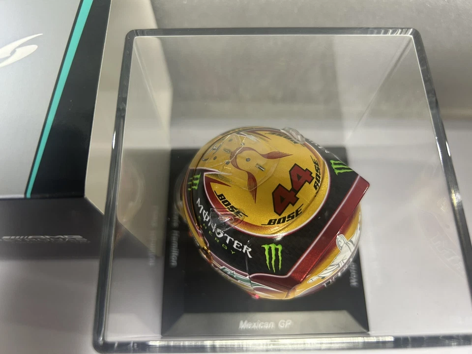 Lewis Hamilton Mercedes F1 2017 Mexico GP Exclusive WC Helmet 1/5 - Image 4 of 4
