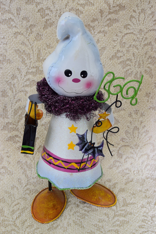 Wiggles/Wobbles Metal Friendly Ghost Halloween Decoration