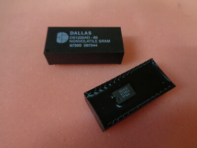 DS1225AD-85 DALLAS 64k Nonvolatile SRAM Chip, Bilder von MEINEM BESTAND! DS1225AD