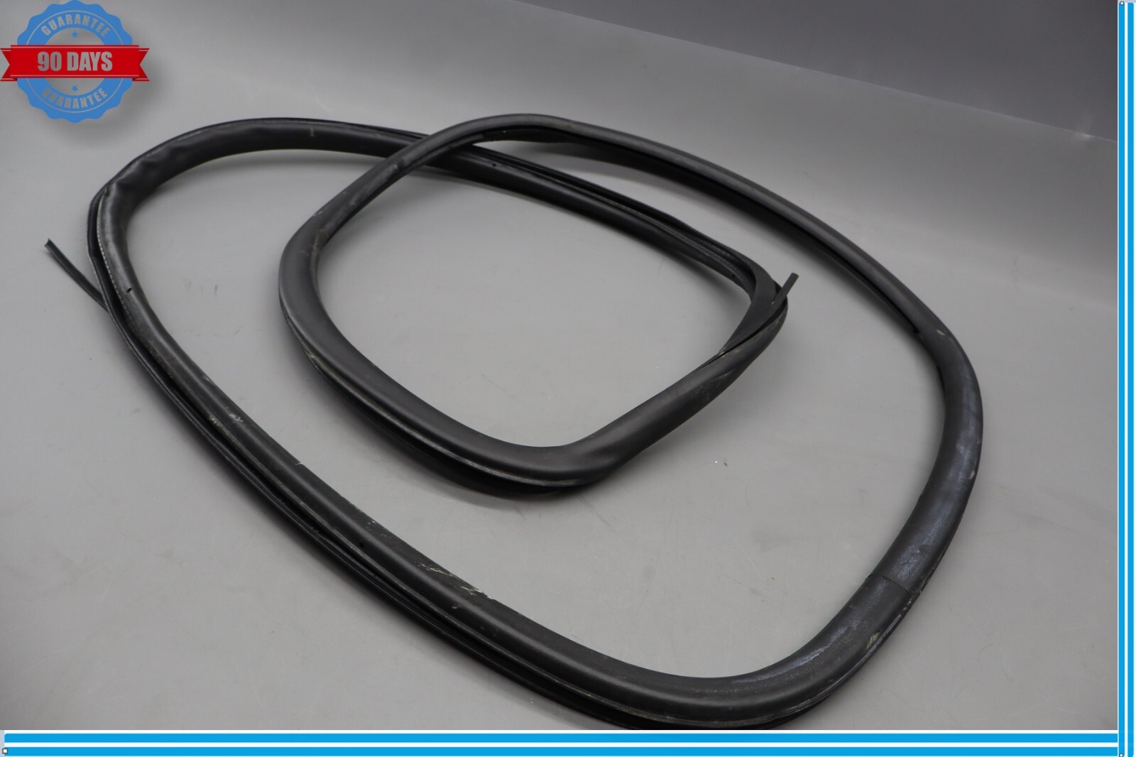03-10 Bentley Continental GT Coupe Front Right Side Lower Door Seal Rubber Oem