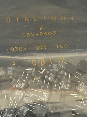 100pc Dialight 555-2403 LED Circuit Board Indicators RA Yellow Diffused 5V **NOS
