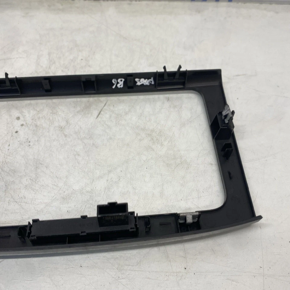 VOLKSWAGEN PASSAT B6 TRENDLINE 2001-2005 EMBELLECEDOR ESTÉREO 3C0858069M CAJA105 Foto 4 de 4