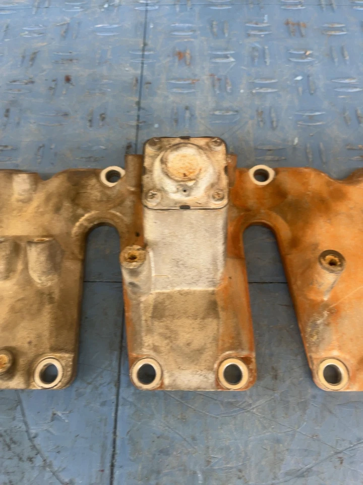 08-09 Chevrolet Van Express 3500 6,6 l Duramaxx cubierta de válvula superior Oe# 98063039 Foto 3 de 4