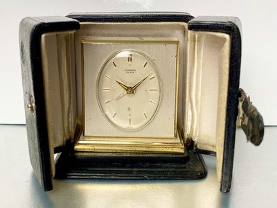 Hermès Paris Reiseuhr mit Wecker (mechanisch) im Original Hermes Gehäuse