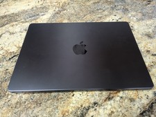 MacBook Pro M3 Max 14" 36 GB Memory 1TB SSD